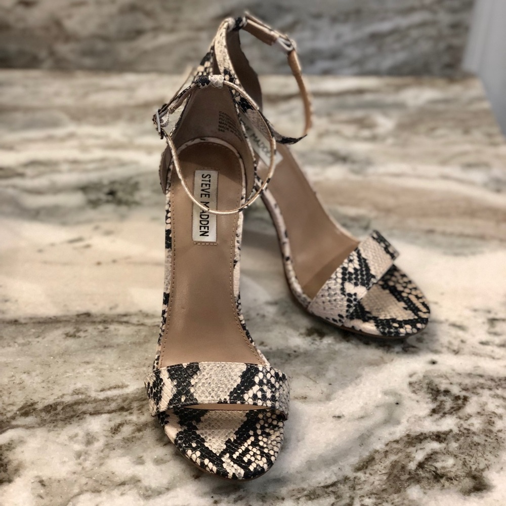 Steve Madden, Size 9, Carrson snake skin heels